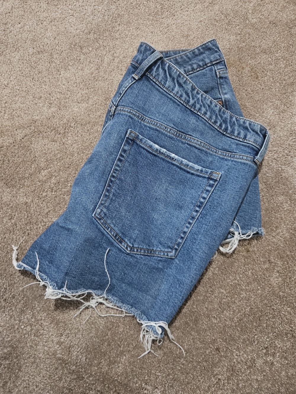 Old Navy OG Straight High Rise Distressed Blue Denim Women’s Shorts - Picture 2 of 2
